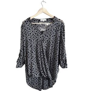 Anthropologie’s EDEN & OLIVIA Women’s 3/4 Sleeve Sheer Navy/White Blouse Size L